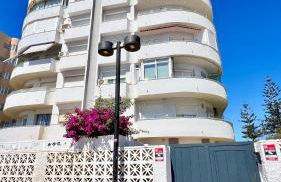 Magnífico Ático 4 hab frente a la playa con piscinas parking incluido por keywise - Foto 34