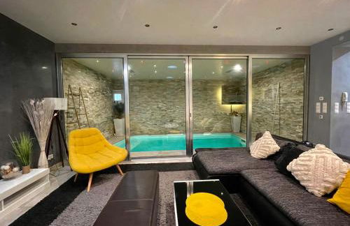 Appartement Standing piscine intérieur privatisée . - Foto 11