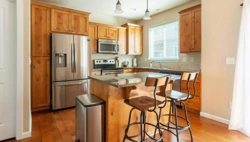 Family friendly 3 story townhouse with workspace - Foto 3, stove, dishwasher, pet friendly, toaster