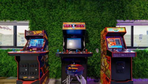 New Miami & Calle Ocho Home with Arcade! - Foto 4, Game Room