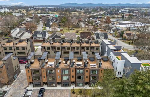 Modern Multi-Level Retreat with Rooftop Hot Tub - Foto 63