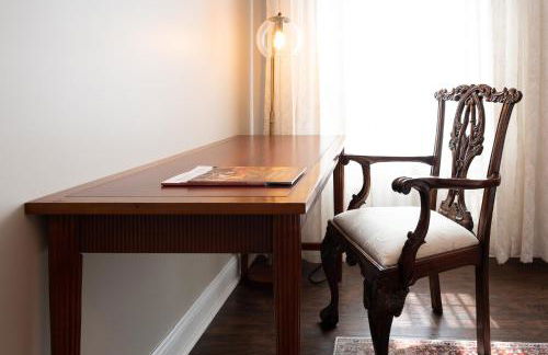 Luxury Federal Hill Home with Rooftop & 4 Parking Spots - Foto 30