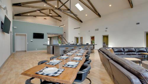 Game Room, Fireplaces, On-Site Lake! Kaufman Home - Foto 3