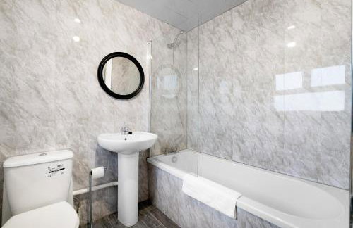 NEW! 4BR in Stanley - Foto 24