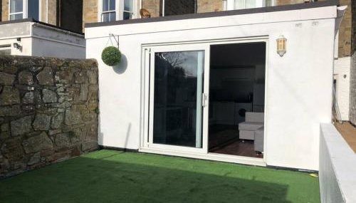 Modern Garden Apartment in a Large Victorian house - Foto 3