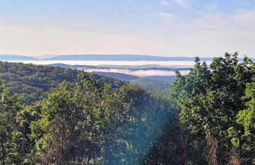 Modern Mountaintop Log Home with Amazing Views! - Foto 13