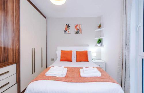 Sleek 2BR Altrincham Home Parking Near Station - Foto 7