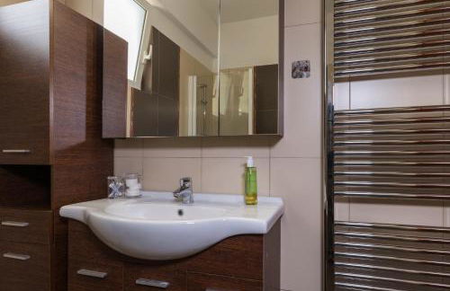 Alexander Apartments Airport - Photo 18