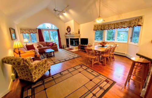 F9 Fairway Village home on the Mt Washington golf course - in the heart of Bretton Woods - Foto 1