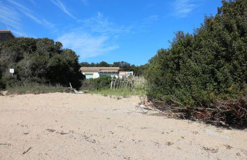 Lovely Beach House - Photo 22