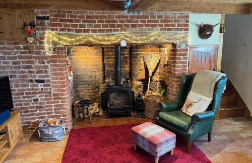 Cosy Flint Cottage - Photo 4