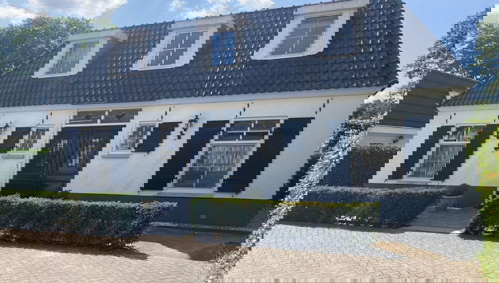 Great Holiday Home at the Efteling with Heated Swimming Pool & Hot Tub - Foto 1, Profilbild