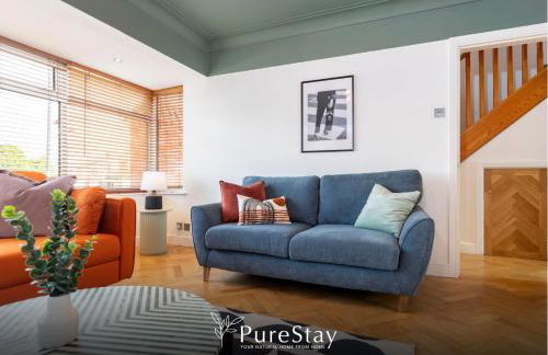 Stunning Bishop Auckland House with 5-bedrooms & 8 Beds Sleeps 12 with Free Parking by PureStay - Foto 14
