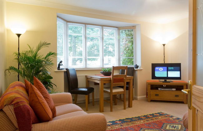 Poplar House Serviced Apartments - Photo 19