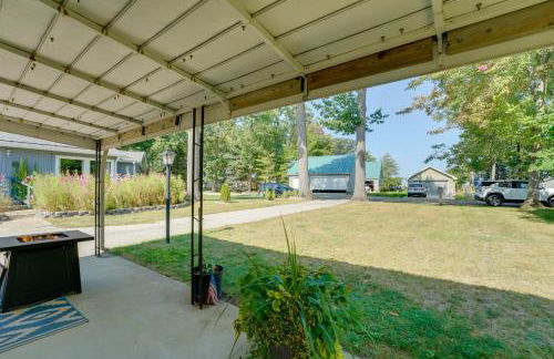 Walk to Beach Access! Chic Port Austin Studio - Foto 20