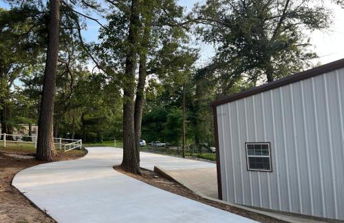 Lakefront Oasis with Private Boat Dock on Lake Palestine - Foto 23