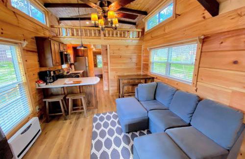 B2 NEW Awesome Tiny Home with AC Mountain Views Minutes to Skiing Hiking Attractions - Foto 25
