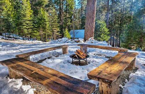 Strawberry Hill Cabin 5 Mi to Skiing and Lake - Photo 35