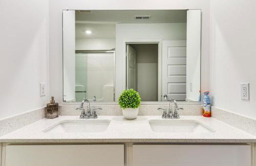 Quiet Avon Home - Near Indianapolis Speedway! - Photo 13