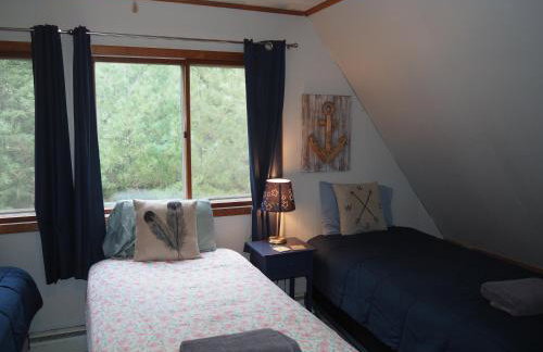 The Cub Hill Chalet - Private Lakefront with Spa! - Foto 47