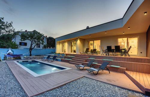 Villa mit privatem Pool nur wenige Minuten von den Stränden - Foto 4