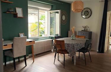 Jolie maison de ville avec un extérieur au calme - Les Dragons de la Chamoiserie NIORT - Foto 6