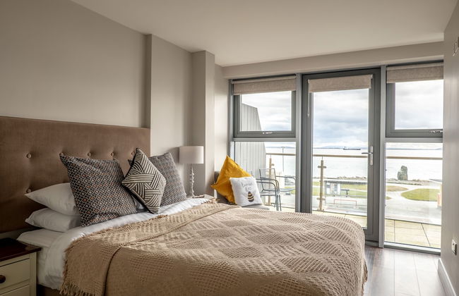Galway Bay Sea View Apartments - Photo 18