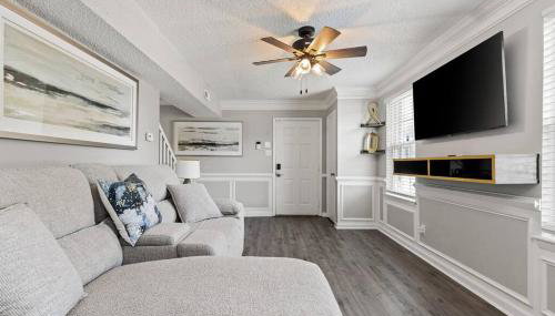 Fly In Style! Charming Townhome 6 Mins from RIC! - Foto 3