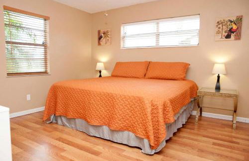 3 Bedrooms 2 Baths Pool Home available for LONGER STAYS!!! - Foto 5