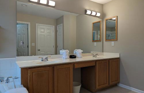 Cedar's Corner in Concord Spacious & Clean - Foto 38