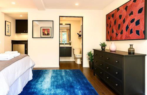 Chic Private Hollywood Hills Guest Suite Oasis with Tree-Top Views, Outdoor Living Room, Only 2 Minutes from Hollywood Boulevard - Foto 46