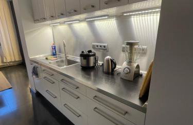 TruRetreats Design Loft für 8 Personen I Riesige Küche I eCharger I 65z SmartTV I 150qm - Foto 19