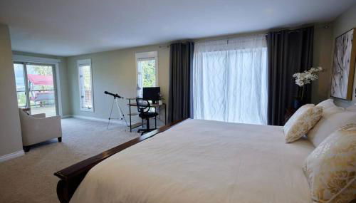 Lake View - Private - Spacious - Photo 4