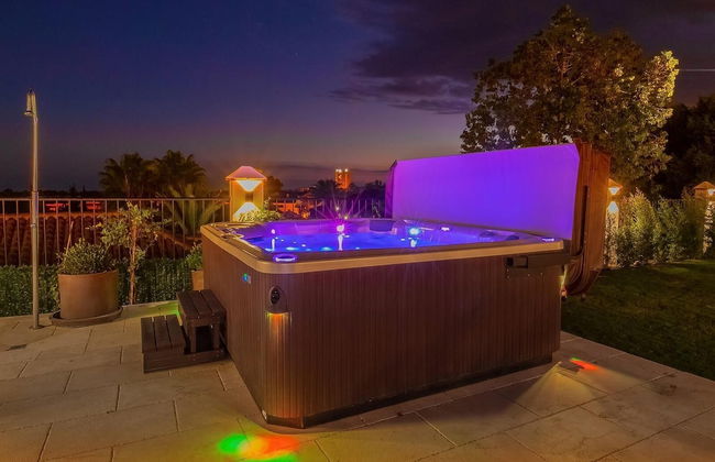 Super Villa Near Beach with Heated Pool - Foto 31