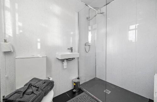 Spacious 3BED Home in Rugby - Ideal for Groups - Foto 22