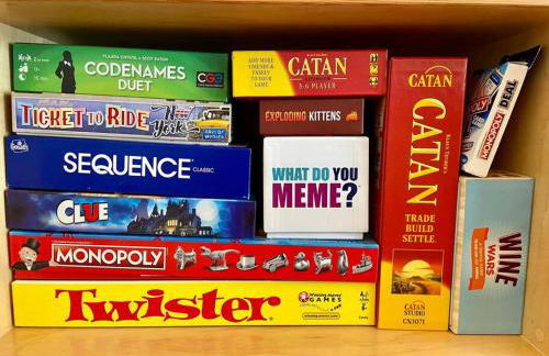 Private Ski, Lake & Golf Chalet! Walk to Lake - Foto 6