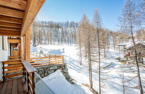 FLORA ALPINA EXPERIENCE - "Ski-to-Door" Brand New Chalet Apartments with Indoor Garage and Mountain View - Foto 27