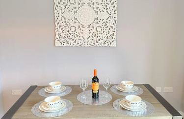 Luxury 3 Bedroom House With FREE Parking - Foto 29