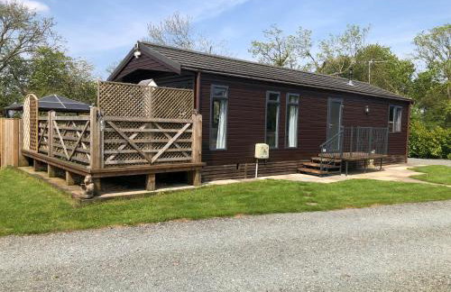 Spacious Lodge With Hot Tub - Foto 11