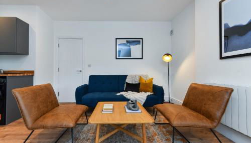 Charming 2Bed Flat - Spacious & Prime Location - Photo 3