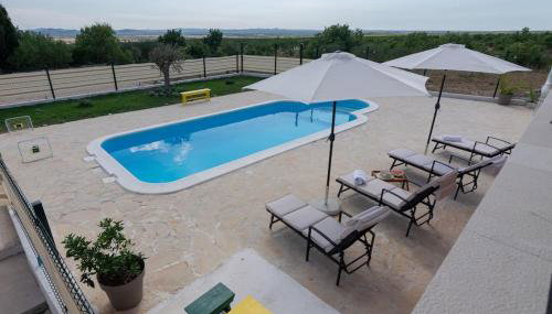 Kuća za odmor M&J s grijanim bazenom - Foto 4