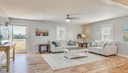 Pet-Friendly Beaufort Home with Private Yard - Foto 5