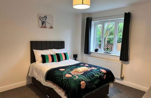 Rushden HUGE 6 Bed house with driveway - Foto 4