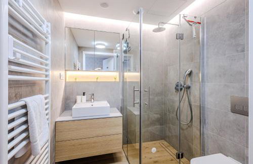 PINEA Apartments tuż przy plaży - baseny, sauny, jacuzzi - Photo 74