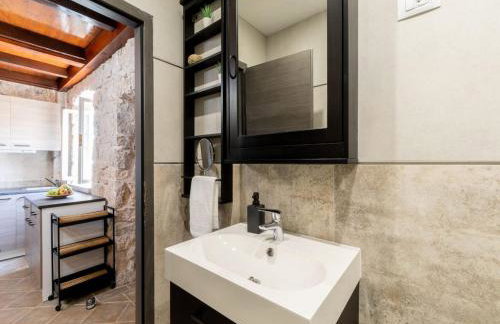 Stone House Prapatna-Two Bedroom Holiday Home with Swimming Pool - Foto 17