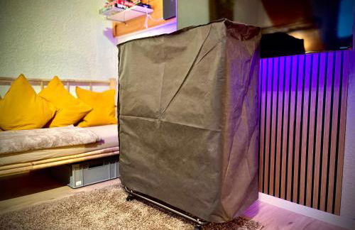 Stay by Home Deluxe Apartment WiFi-PS4-TV-Loft-Bath-Kitchen - Foto 13