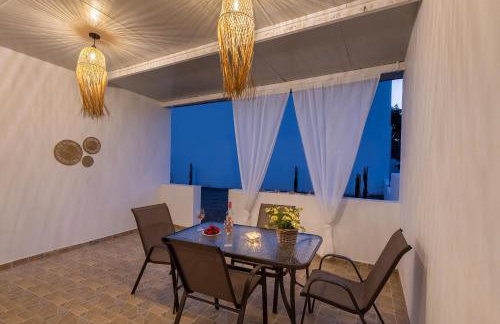 Salty Beach Cottage, 20m from Kini Beach - Foto 29