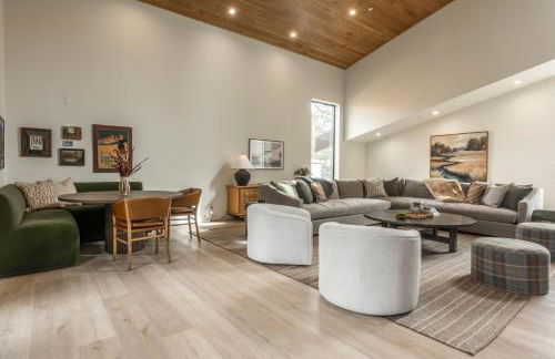 New Luxury Free Standing 4BR 4 and a halfBA Home Obsidian Reserve #146 Priv Hot Tub, 2-Car Garage Great Views - Foto 6