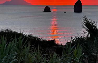 Isole Eolie, Vulcano - Favoloso bivani con piscina acqua di mare e vista sulle isole eolie - Foto 2