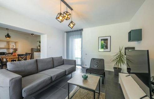 6 Bedroom Beautiful Home In Nedescina - Foto 21